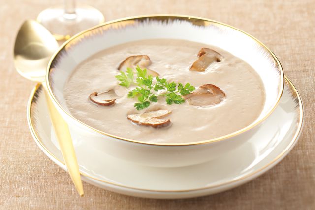 Velouté de châtaignes aux champignons des bois