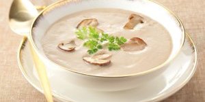 Velouté de châtaignes aux champignons des bois
