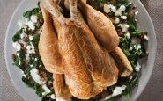 Chapon Fermier d'Auvergne Label Rouge simplement rôti, florentine d'épinards aux raisins et aux pignons de pins, émulsion de riz basmati au lait de coco